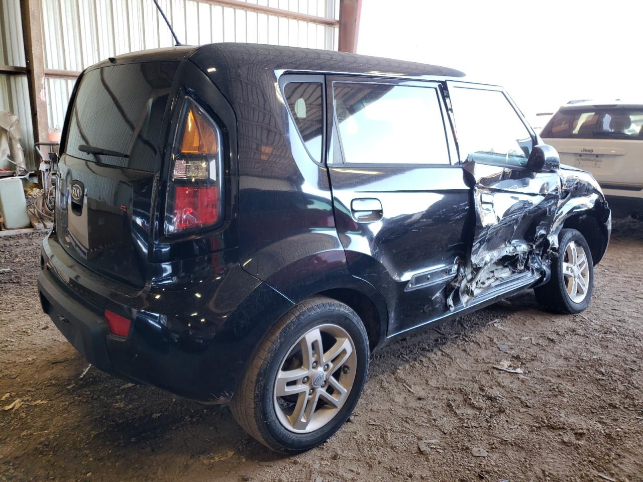 Photo 4 from auction – 2010 KIA SOUL +/!/S with VIN KNDJT2A25A7051333