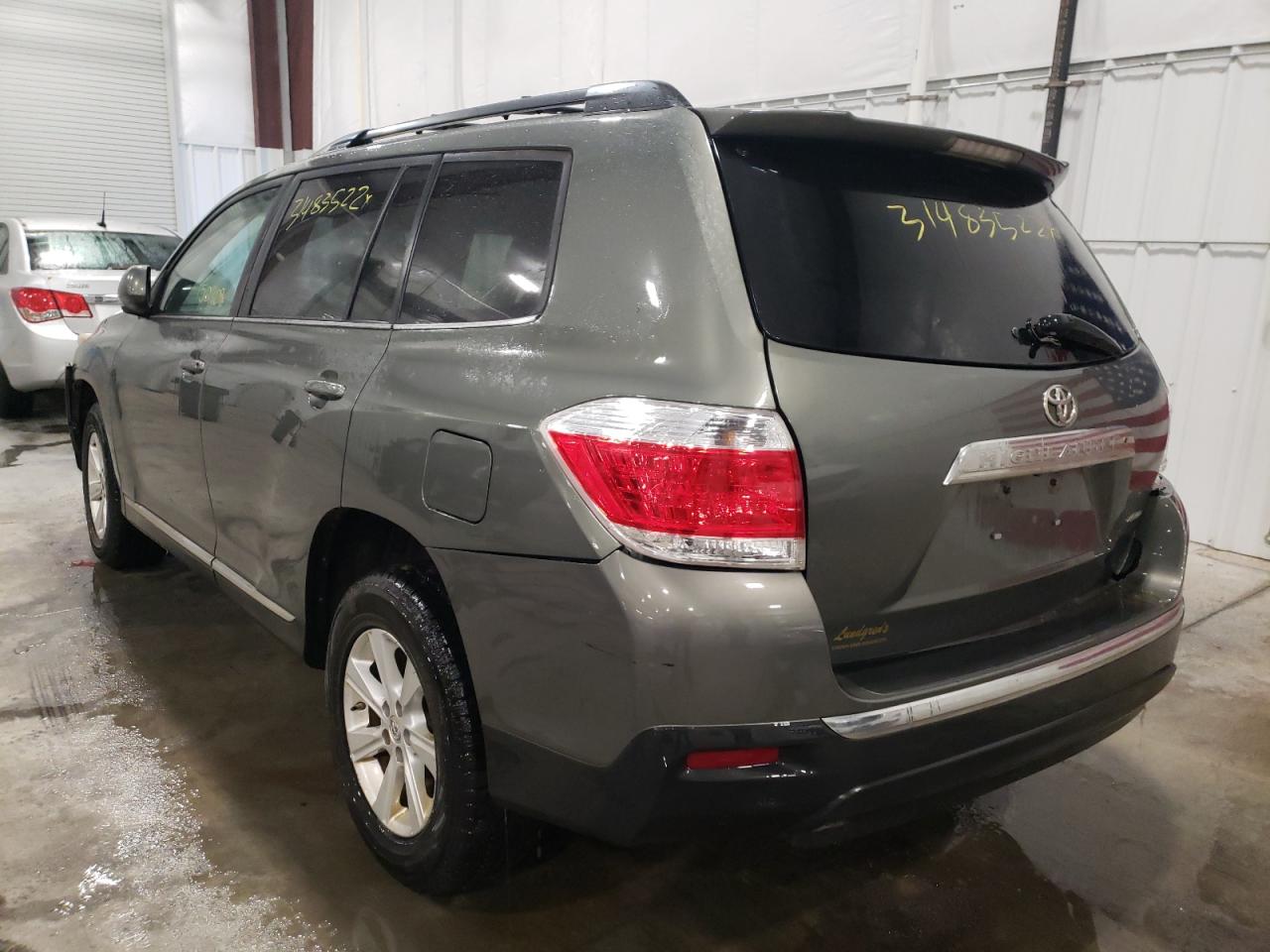 Photo 3 from auction – 2011 TOYOTA HIGHLANDER with VIN 5TDBK3EH3BS073205
