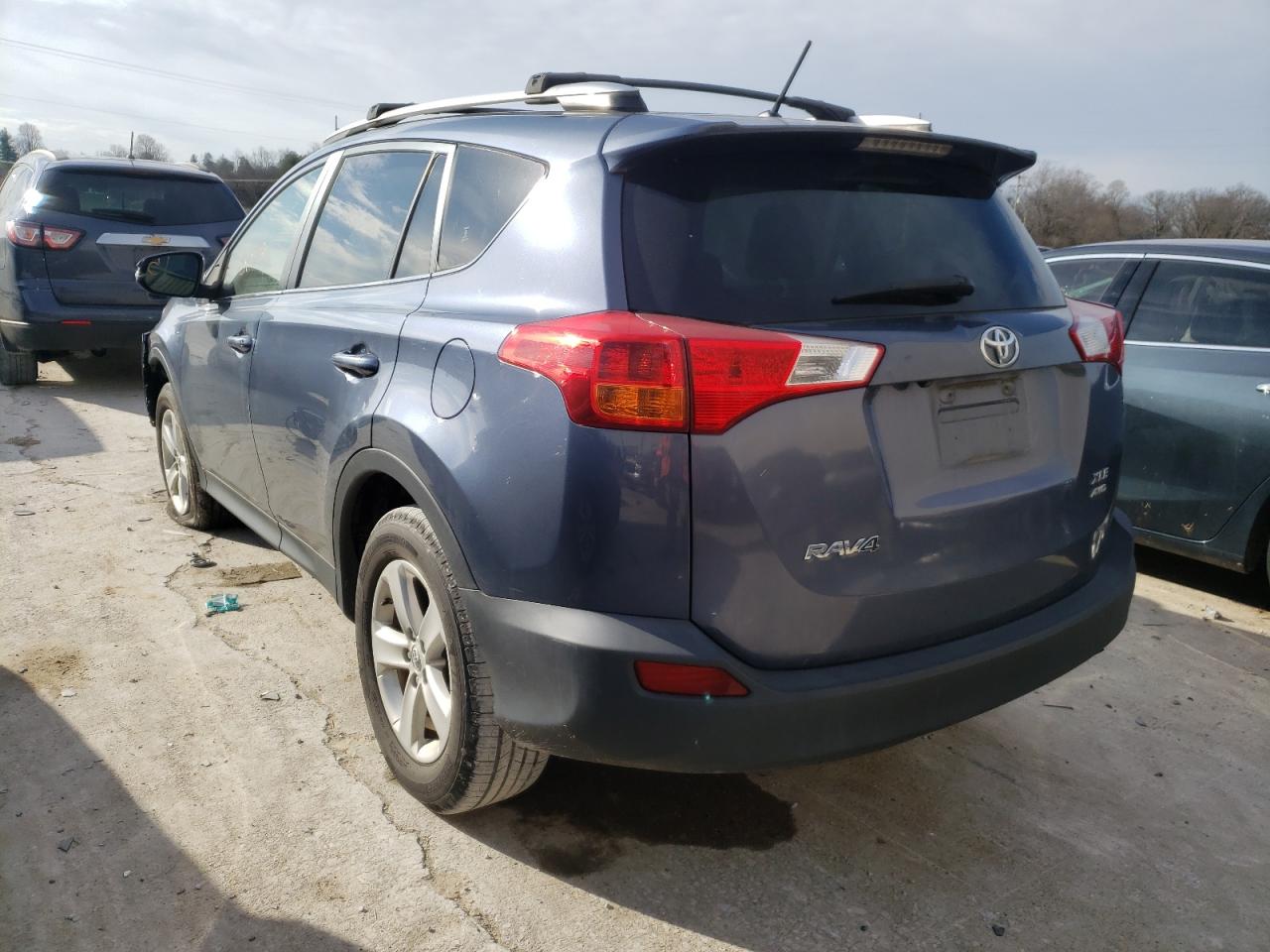 Photo 3 from auction – 2013 TOYOTA RAV4 XLE with VIN JTMRFREV8DD006660