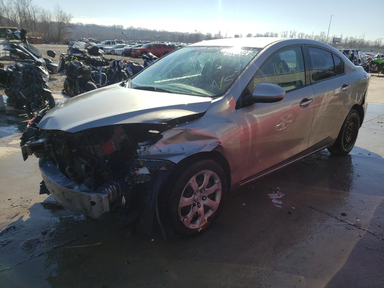 Photo 2 from auction – 2011 MAZDA 3 I with VIN JM1BL1UF0B1903489