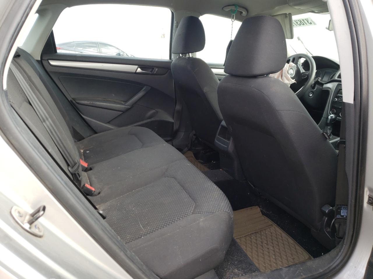 Photo 6 from auction – 2013 VOLKSWAGEN PASSAT S with VIN 1VWAP7A3XDC073055