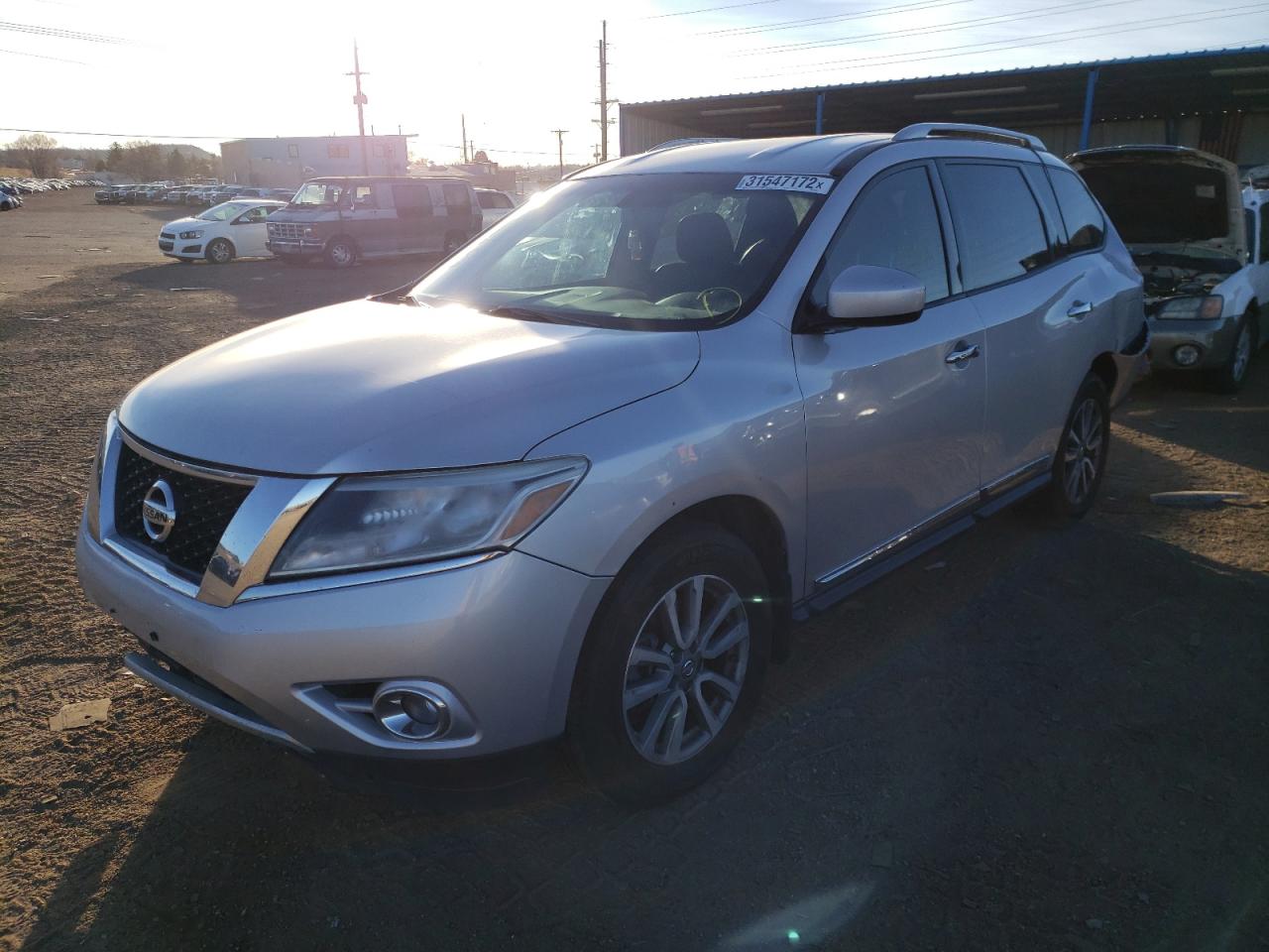 Photo 2 from auction – 2014 NISSAN PATHFINDER with VIN 5N1AR2MM4EC664628