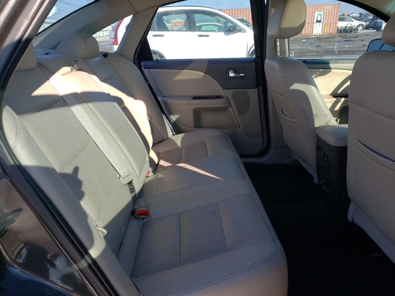 Photo 6 from auction – 2008 FORD TAURUS SEL with VIN 1FAHP24W48G124788