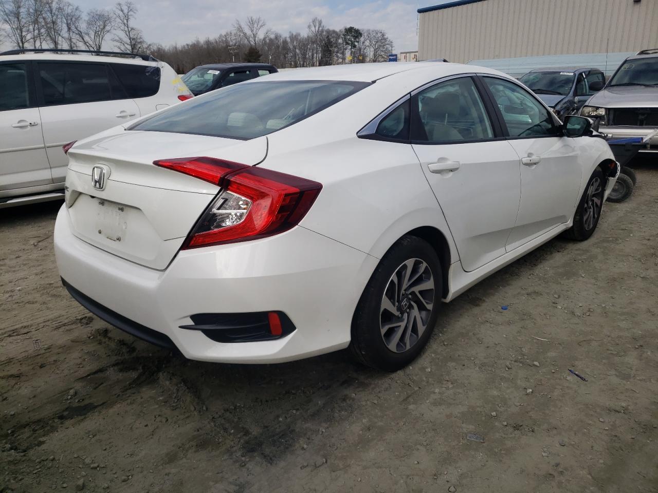 Foto 4 de la subasta – 2016 HONDA CIVIC EX con VIN 2HGFC2F77GH521872