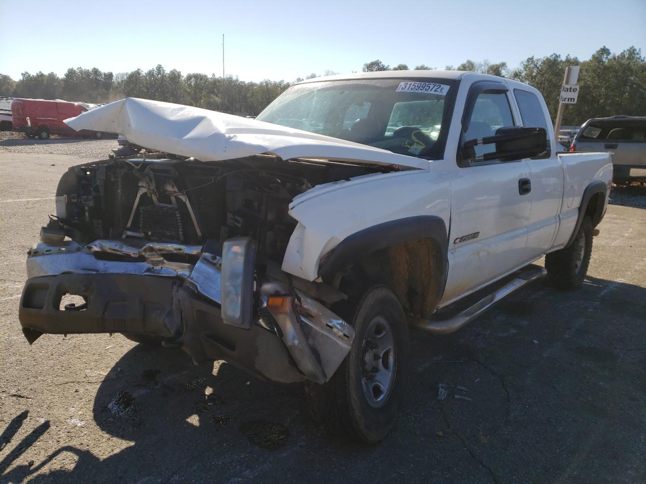 Photo 2 from auction – 2003 CHEVROLET SILVERADO with VIN 1GCHK29G53E203630