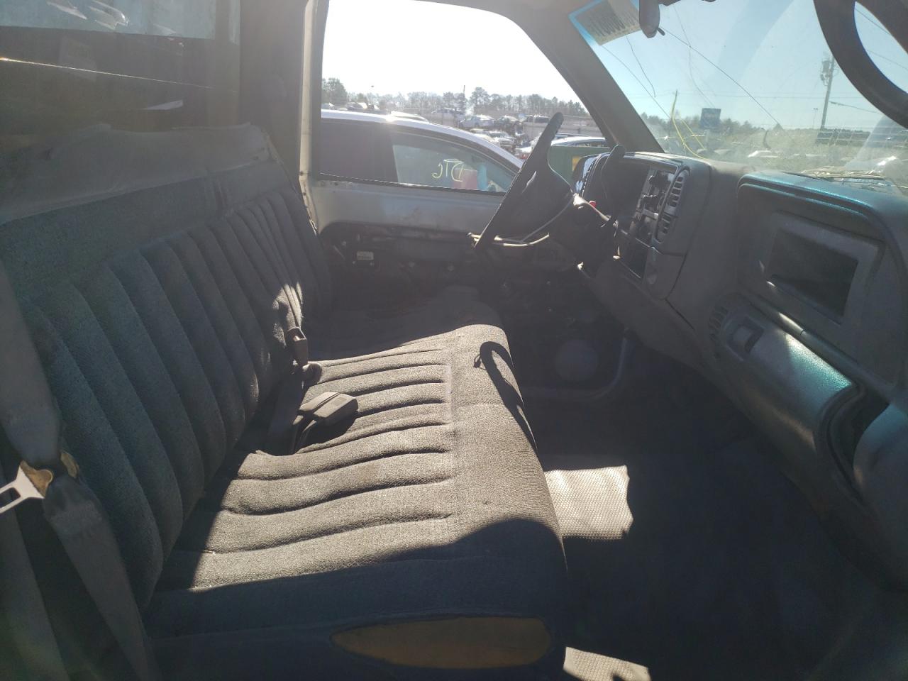 Photo 5 from auction – 2000 GMC SIERRA C25 with VIN 1GDGC24R0YF411994