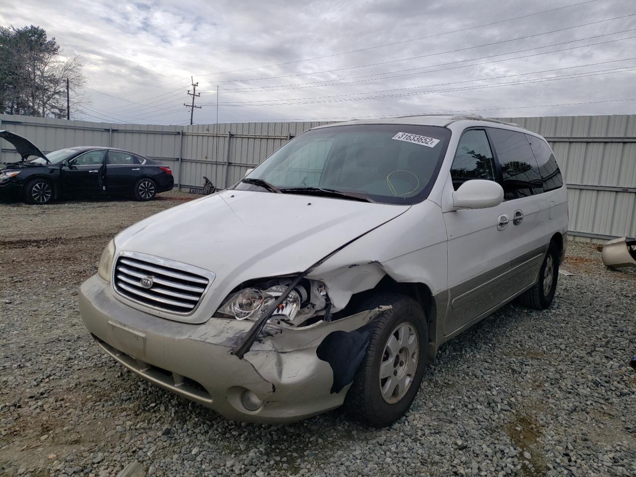 Photo 2 from auction – 2003 KIA SEDONA EX with VIN KNDUP131436477300
