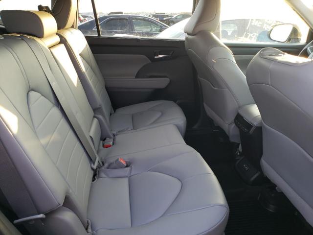Photo 6 from auction – 2022 TOYOTA HIGHLANDER with VIN 5TDGBRCH8NS538495