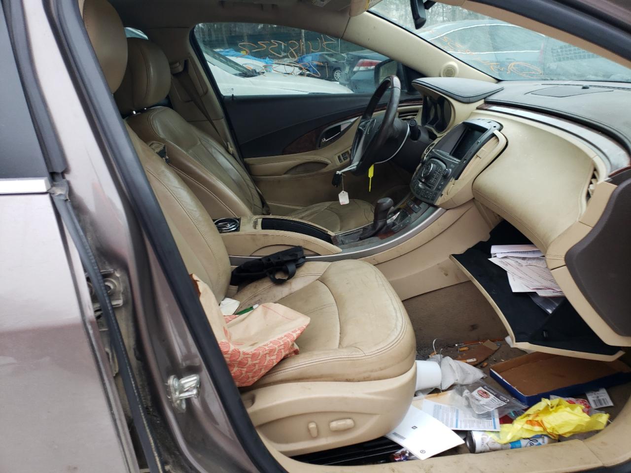 Photo 5 from auction – 2010 BUICK LACROSSE C with VIN 1G4GD5GG9AF246770