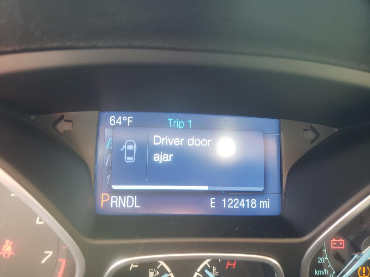 Photo 8 from auction – 2014 FORD FOCUS SE with VIN 1FADP3F22EL257728