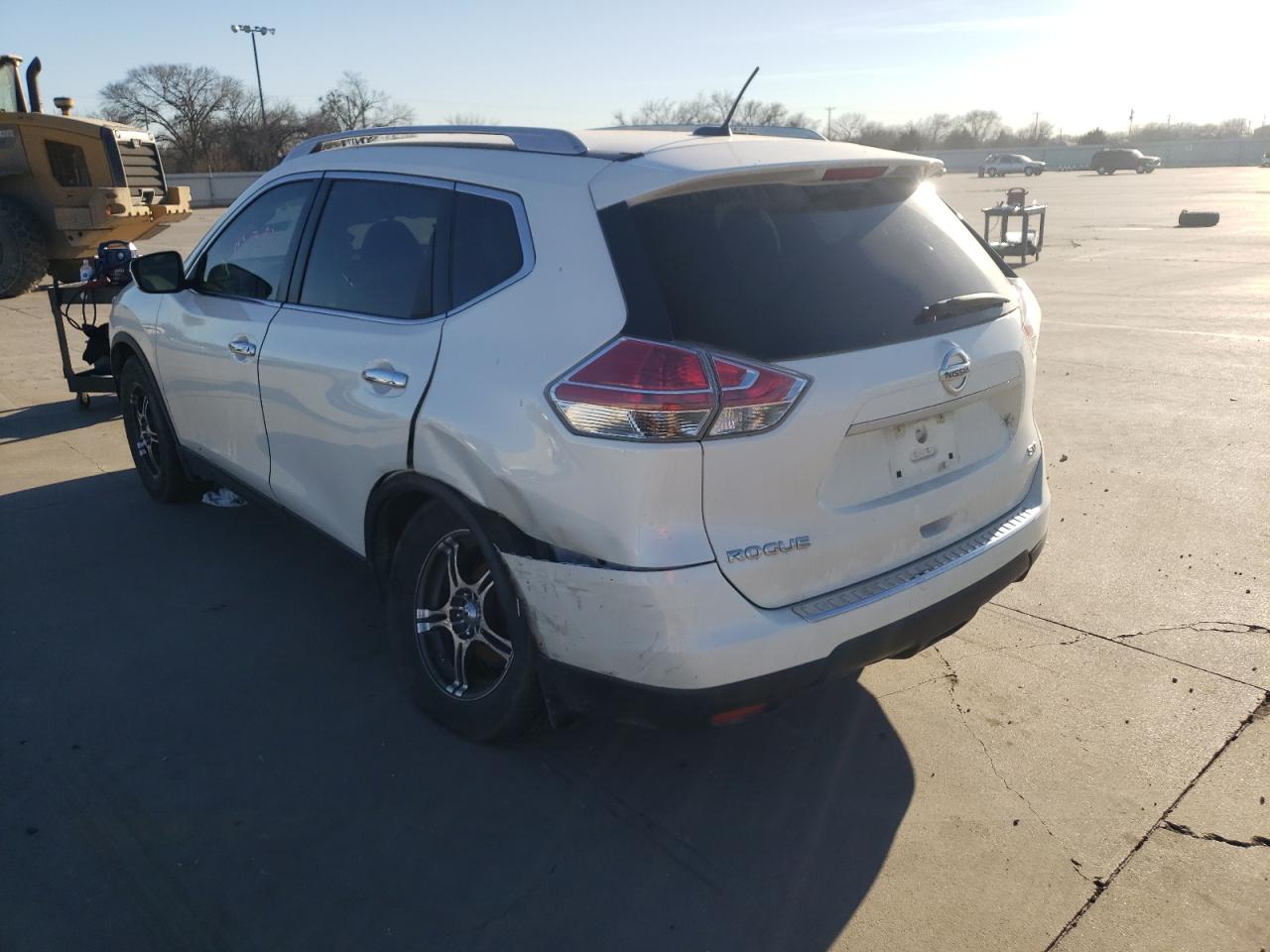 Photo 3 from auction – 2015 NISSAN ROGUE S with VIN 5N1AT2ML0FC860060