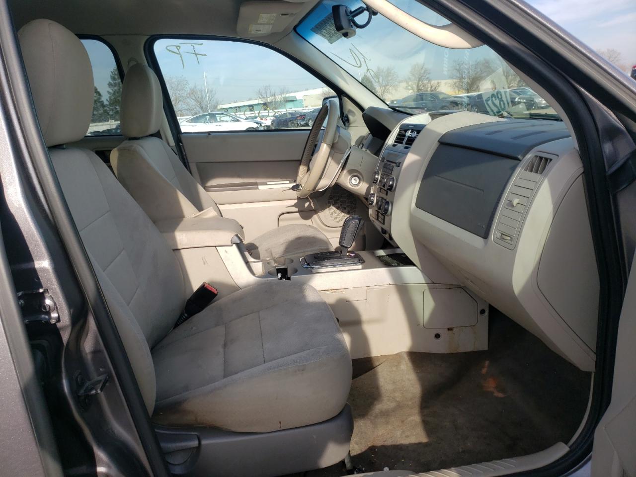 Photo 5 from auction – 2010 FORD ESCAPE XLT with VIN 1FMCU0D75AKD07674
