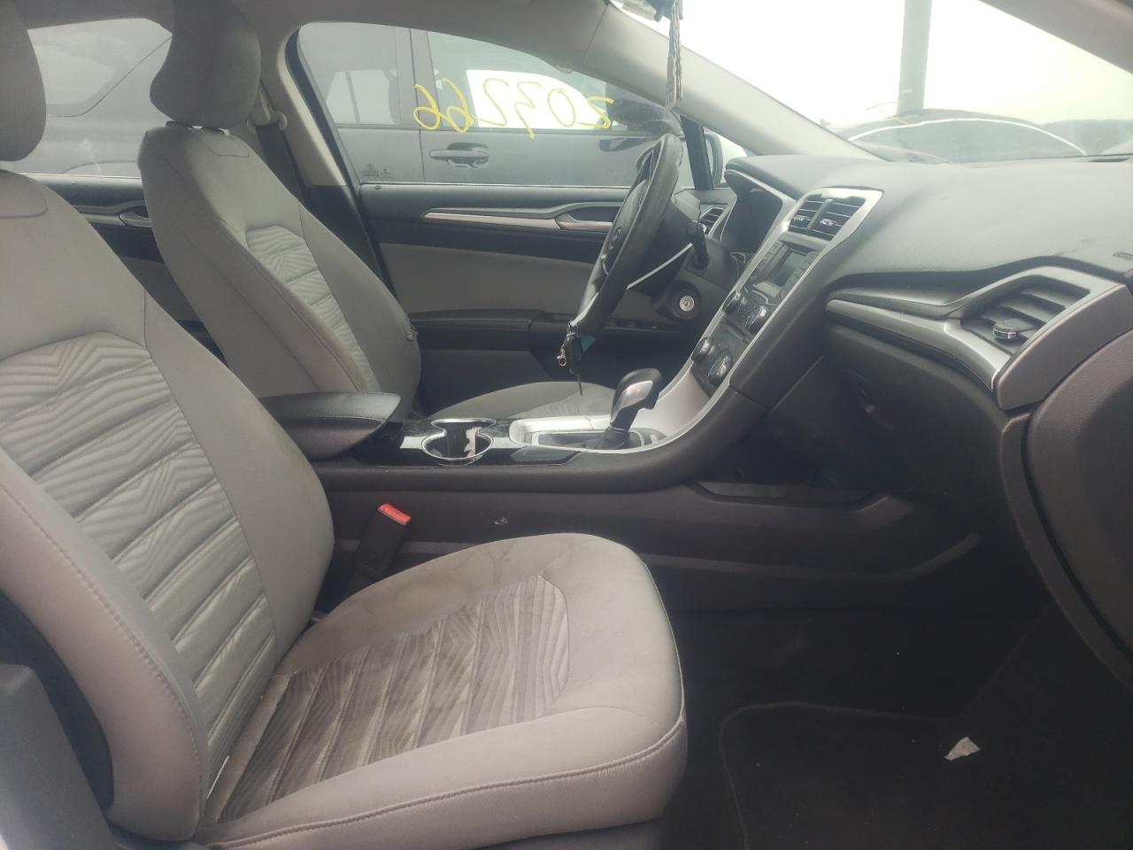Photo 5 from auction – 2016 FORD FUSION S with VIN 1FA6P0G77G5126271