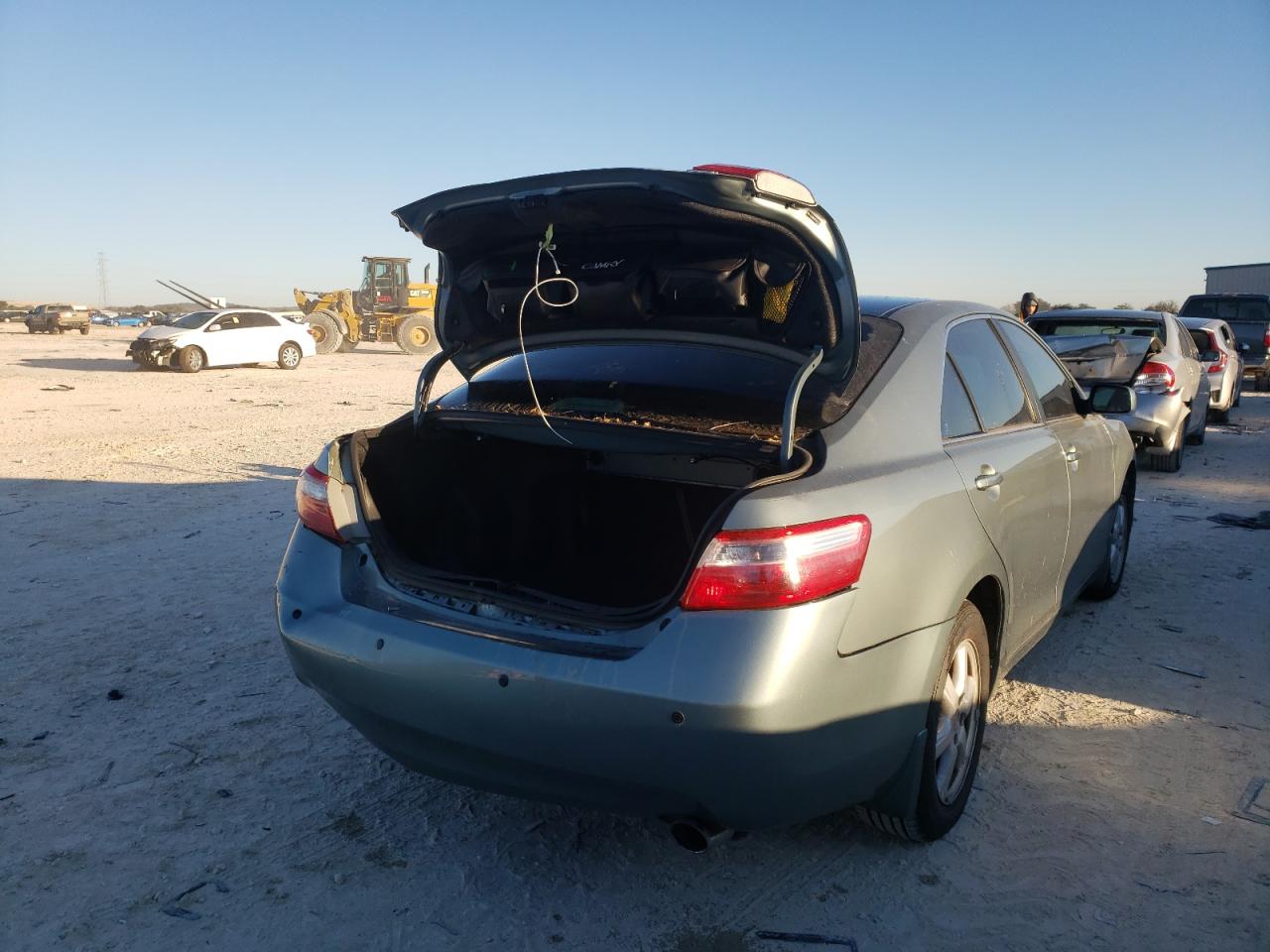 Photo 9 from auction – 2007 TOYOTA CAMRY CE with VIN 4T1BE46K87U657234