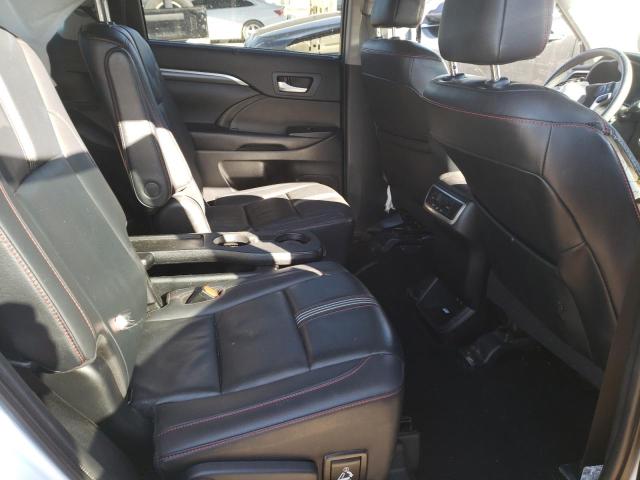 Photo 6 from auction – 2019 TOYOTA HIGHLANDER with VIN 5TDKZRFH6KS332590