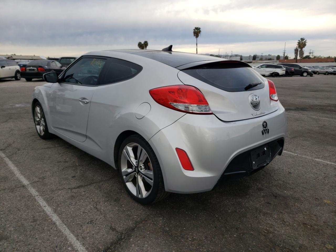 Photo 3 from auction – 2016 HYUNDAI VELOSTER with VIN KMHTC6AD4GU279590