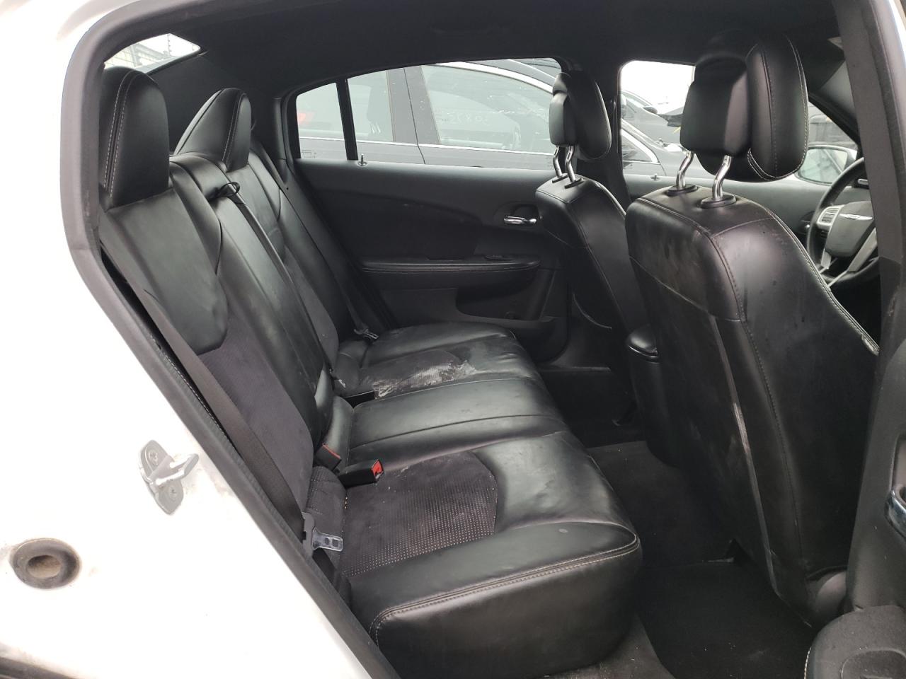 Photo 6 from auction – 2014 CHRYSLER 200 LIMITE with VIN 1C3CCBCG8EN172705