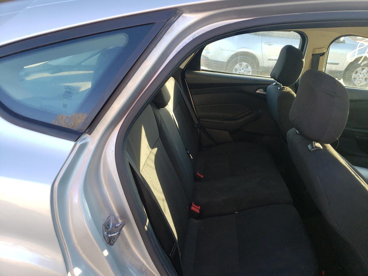 Photo 6 from auction – 2017 FORD FOCUS SE with VIN 1FADP3K20HL214466