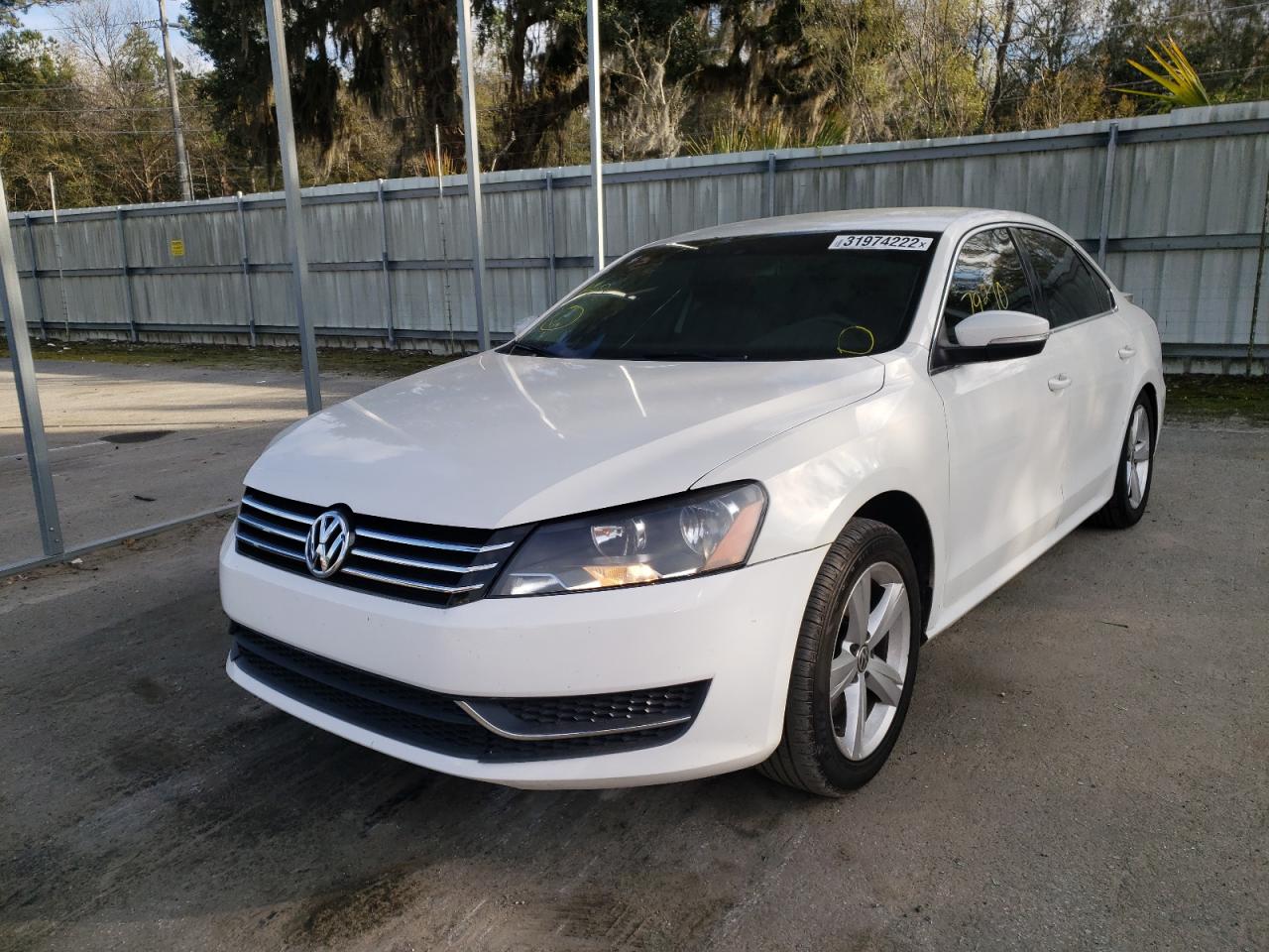Photo 2 from auction – 2015 VOLKSWAGEN PASSAT SE with VIN 1VWBT7A34FC004333