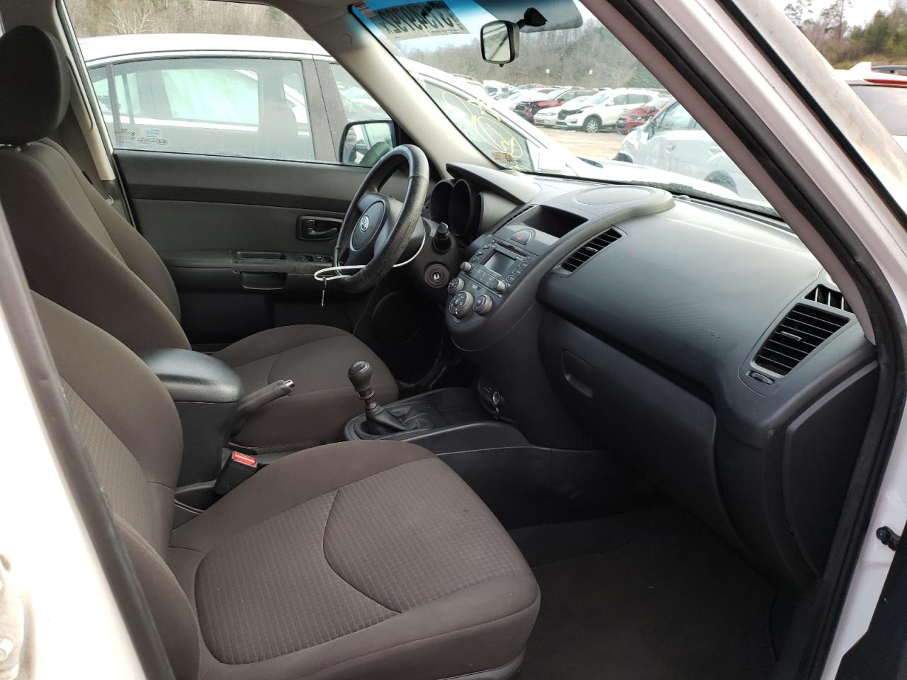 Photo 5 from auction – 2011 KIA SOUL with VIN KNDJT2A1XB7308253