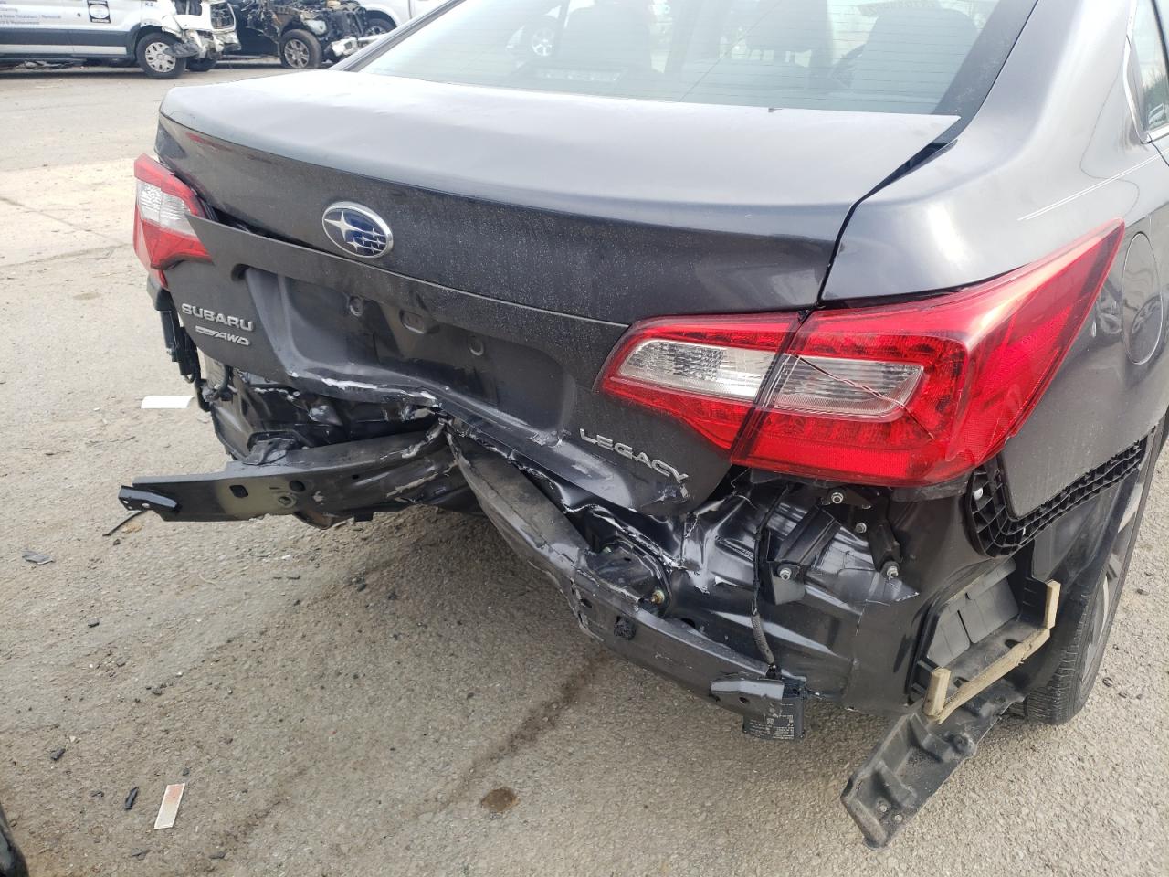 Photo 9 from auction – 2018 SUBARU LEGACY 2.5 with VIN 4S3BNAN62J3012955