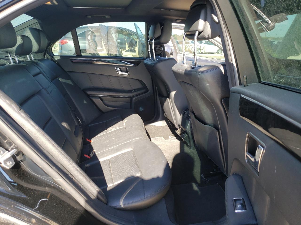 Photo 6 from auction – 2010 MERCEDES-BENZ E 350 with VIN WDDHF5GB0AA073425