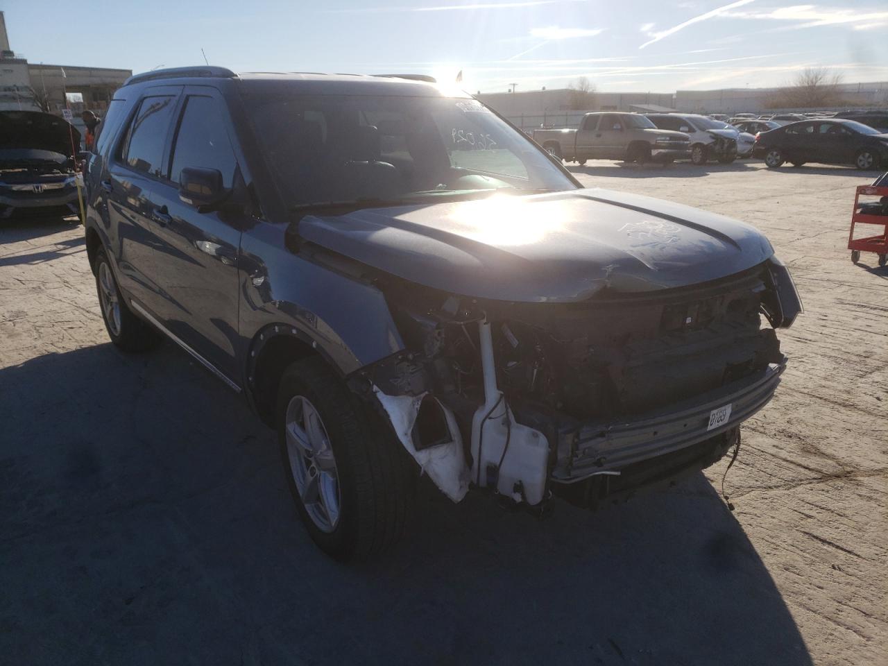 FORD EXPLORER X 2018 with VIN 1FM5K7D89JGC81275 - Photo from auction