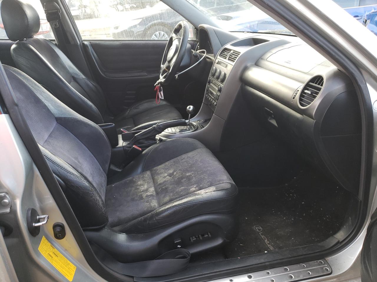 Photo 5 from auction – 2001 LEXUS IS 300 with VIN JTHBD182910014455