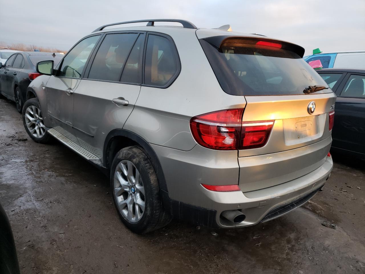 Photo 3 from auction – 2012 BMW X5 XDRIVE3 with VIN 5UXZV4C57CL749662
