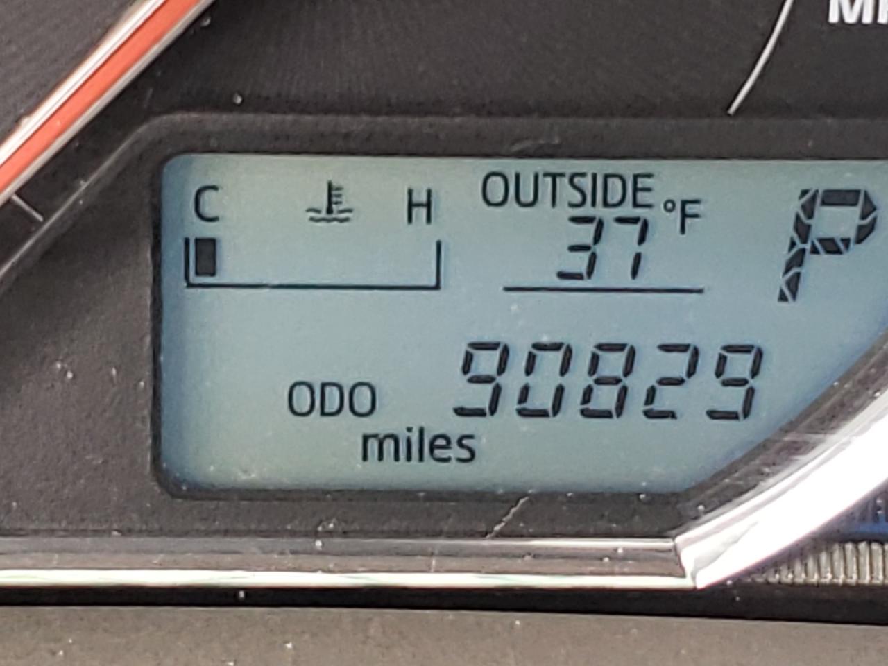 Photo 8 from auction – 2014 TOYOTA RAV4 LIMIT with VIN 2T3DFREV0EW168166