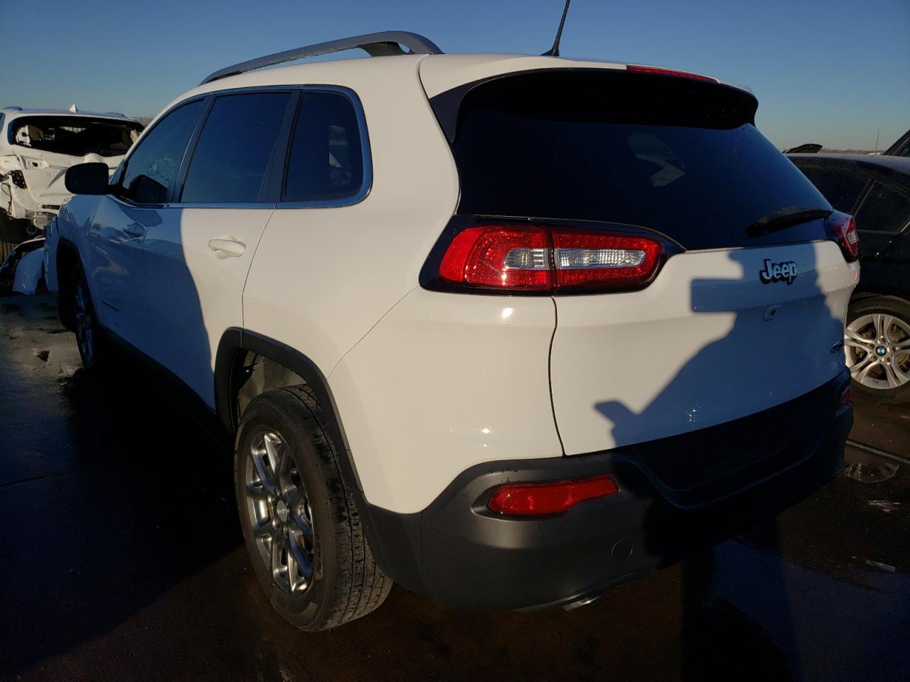 Photo 3 from auction – 2018 JEEP CHEROKEE L with VIN 1C4PJLLB4JD622671