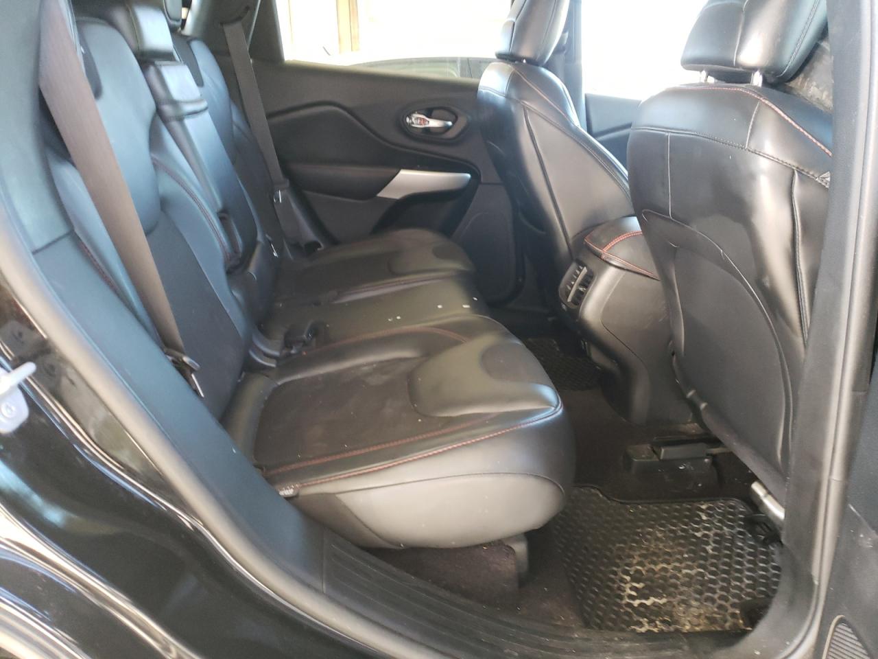 Photo 6 from auction – 2018 JEEP CHEROKEE T with VIN 1C4PJMBB9JD559400
