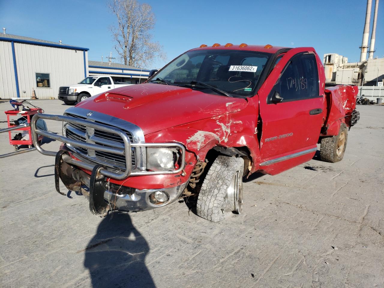 صورة رقم 2 من المزاد - 2004 DODGE RAM 2500 S مع VIN 3D7KU28C04G238705