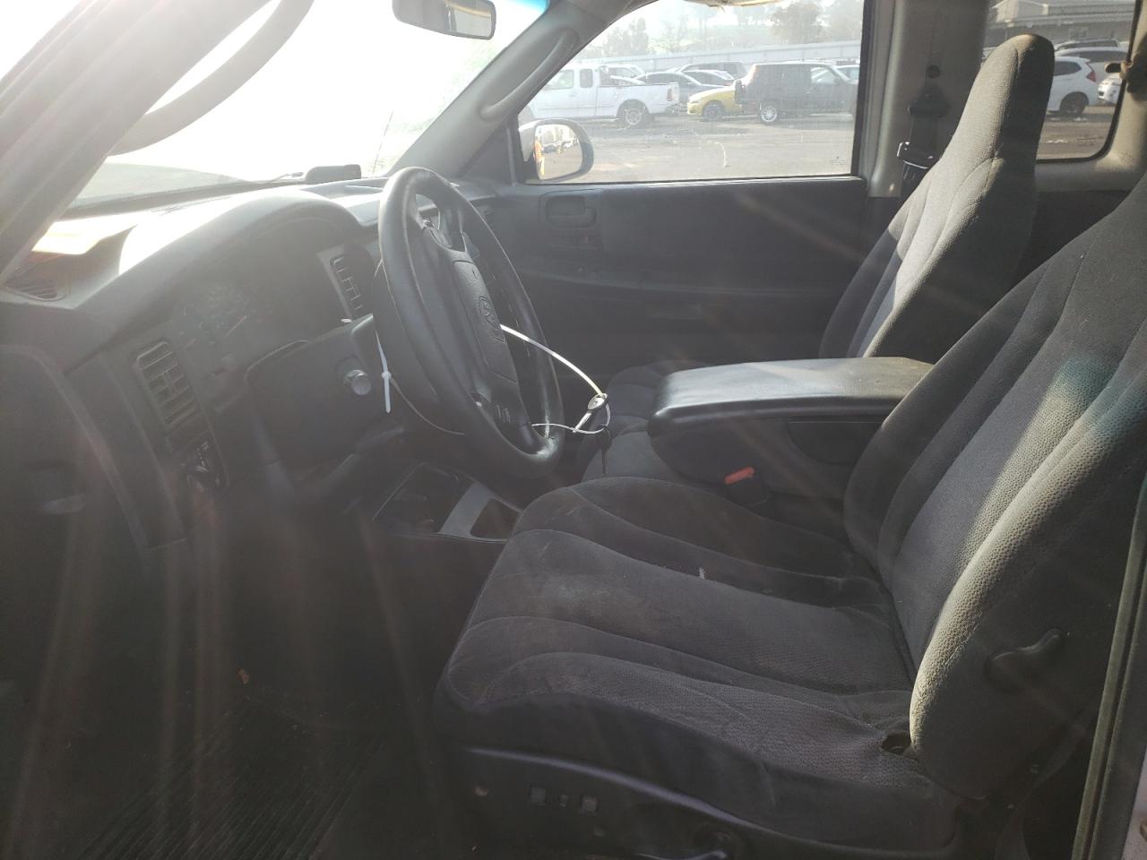 Photo 5 from auction – 2004 DODGE DAKOTA with VIN 1D7GL42K54S748657