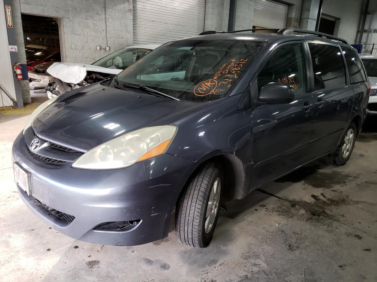 Photo 2 from auction – 2006 TOYOTA SIENNA CE with VIN 5TDZA23C06S526527