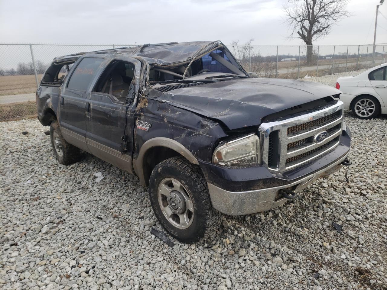 FORD EXCURSION 2000 with VIN 1FMSU43FXYEC90861 - Photo from auction