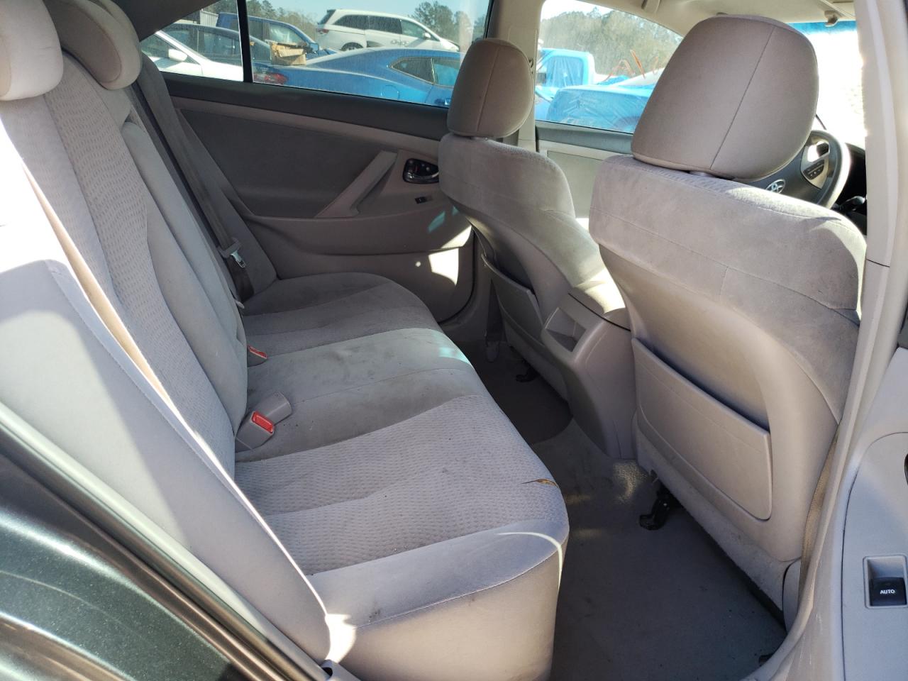 Photo 6 from auction – 2011 TOYOTA CAMRY BASE with VIN 4T1BF3EK8BU687156