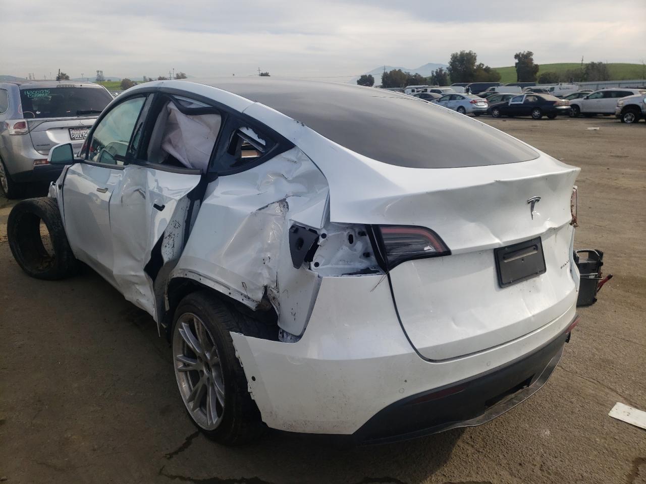 Photo 3 from auction – 2021 TESLA MODEL Y with VIN 5YJYGDEEXMF090565