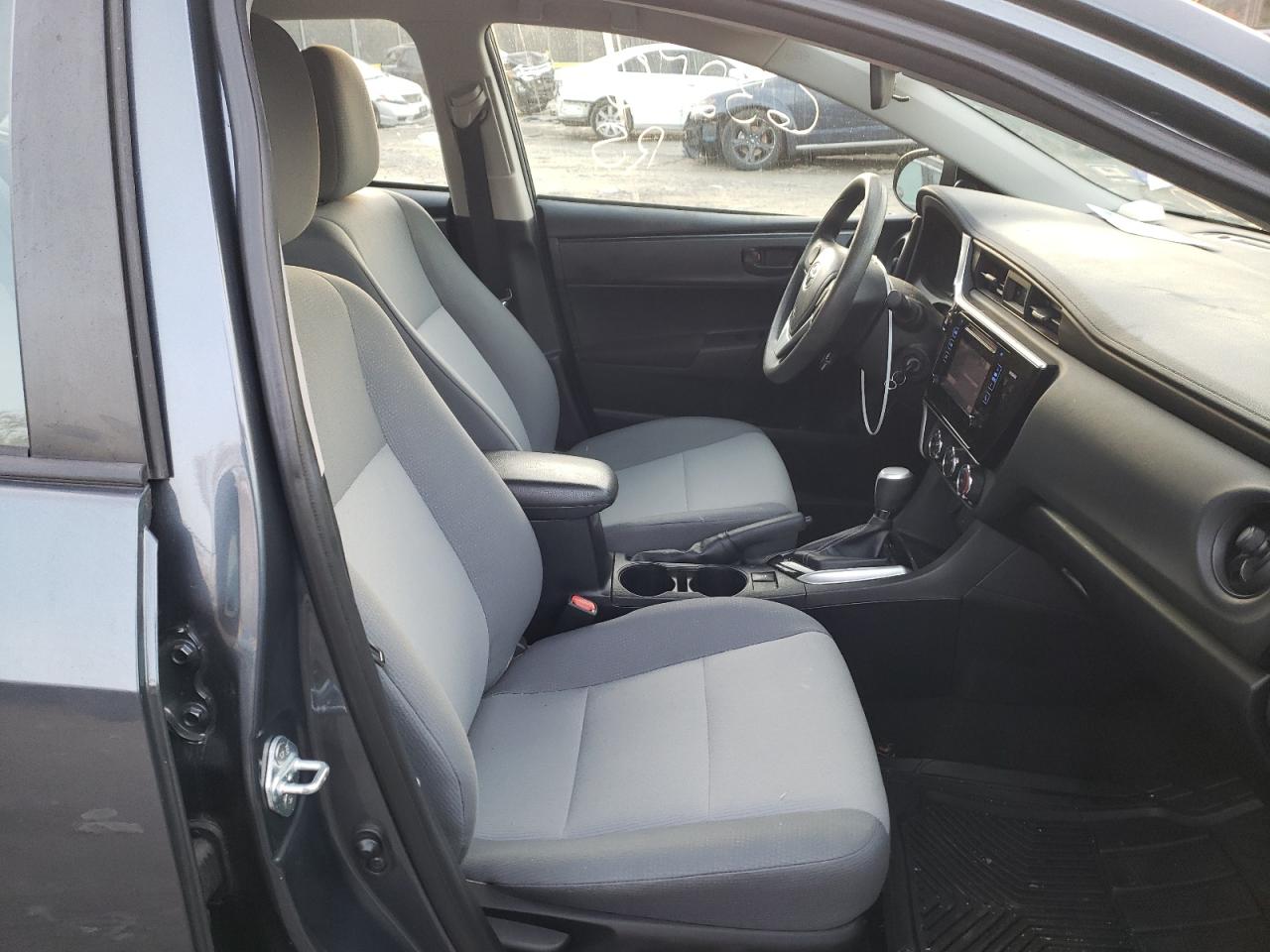 Photo 5 from auction – 2017 TOYOTA COROLLA L with VIN 2T1BURHE0HC874075