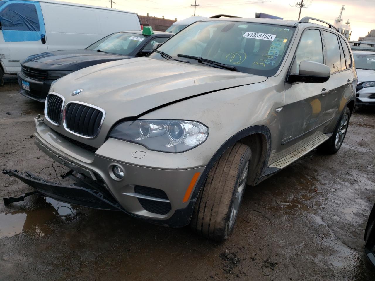 Photo 2 from auction – 2012 BMW X5 XDRIVE3 with VIN 5UXZV4C57CL749662