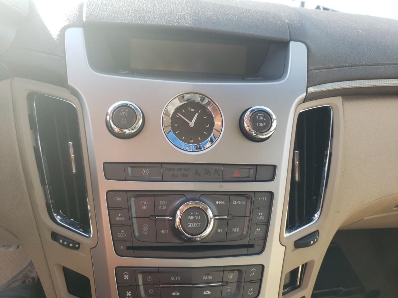 Photo 9 from auction – 2010 CADILLAC CTS PERFOR with VIN 1G6DJ5EV2A0142239