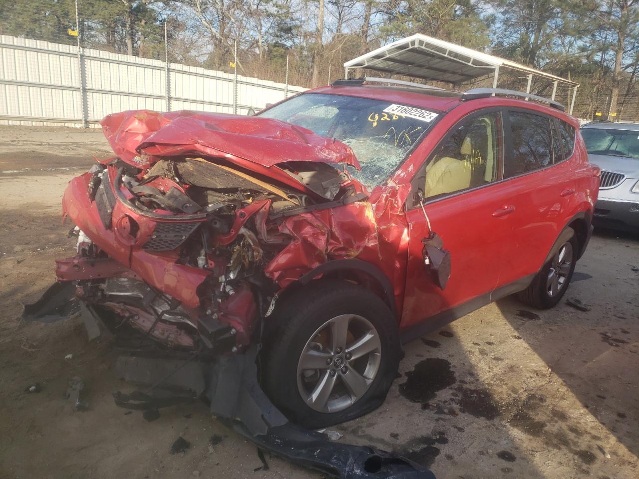Photo 2 from auction – 2015 TOYOTA RAV4 XLE with VIN JTMWFREV5FJ054284