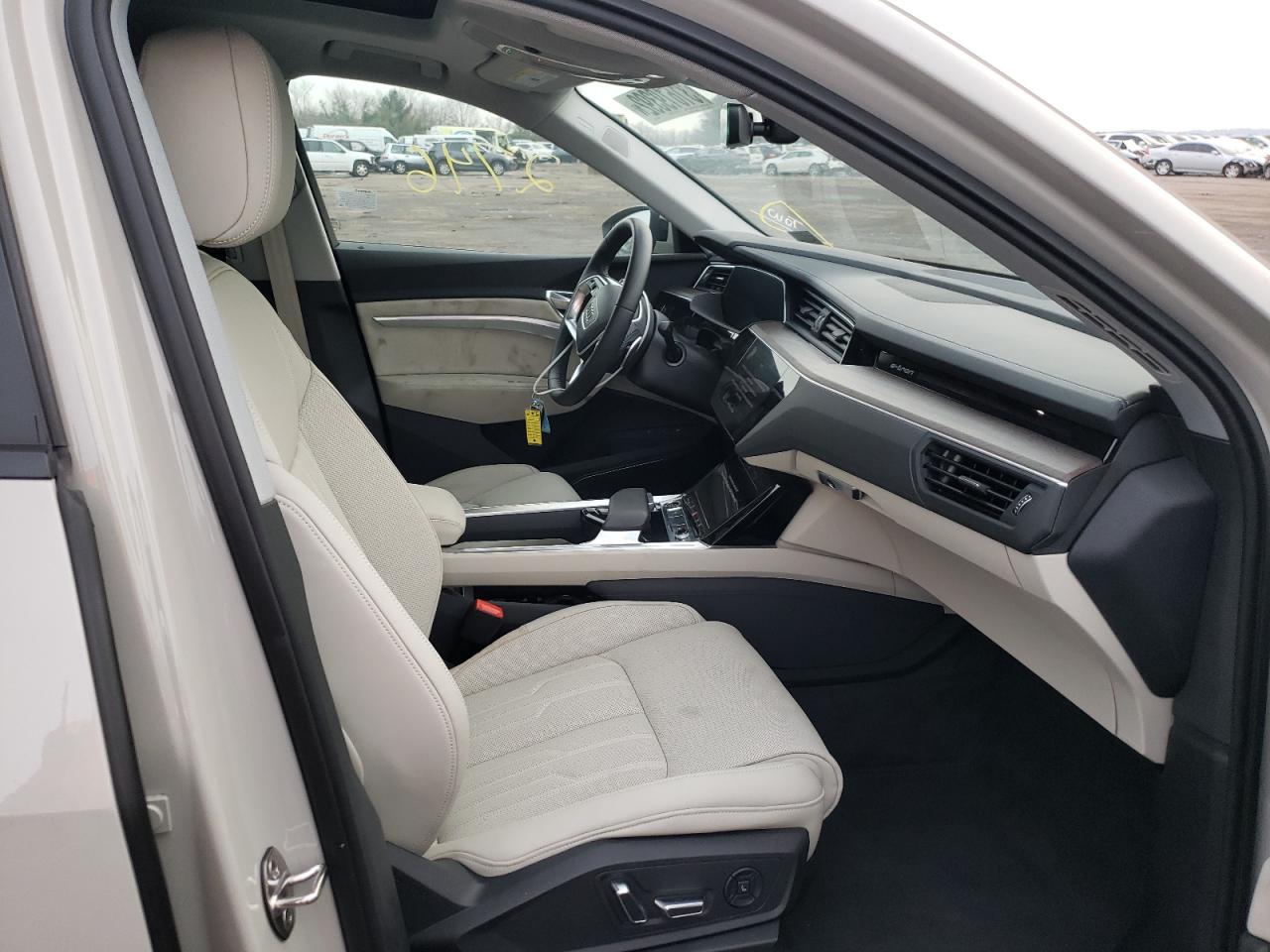 Photo 5 from auction – 2021 AUDI E-TRON SPO with VIN WA13AAGE4MB012478