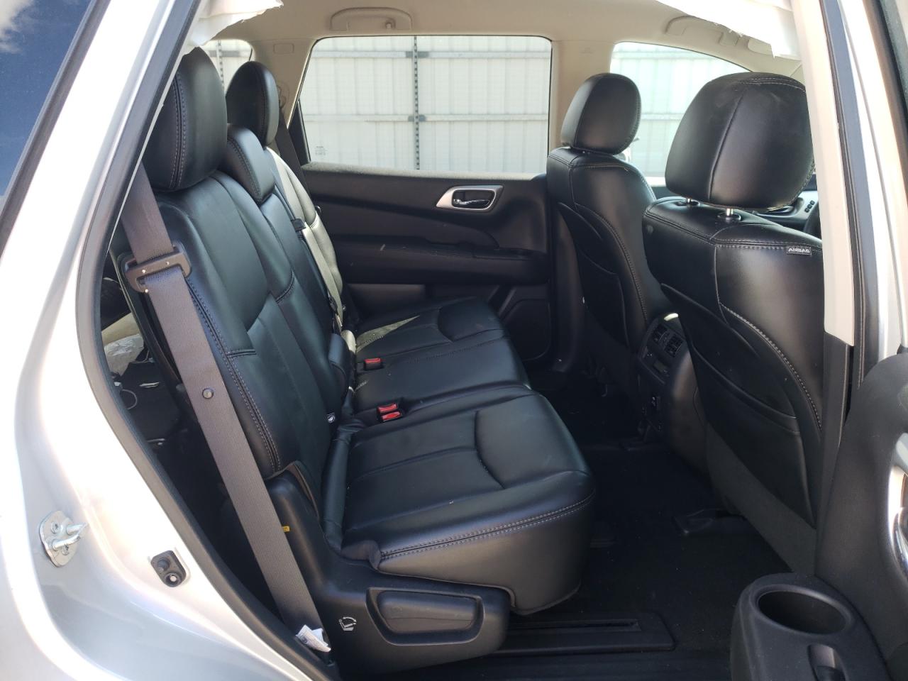 Photo 6 from auction – 2017 NISSAN PATHFINDER with VIN 5N1DR2MN2HC904446