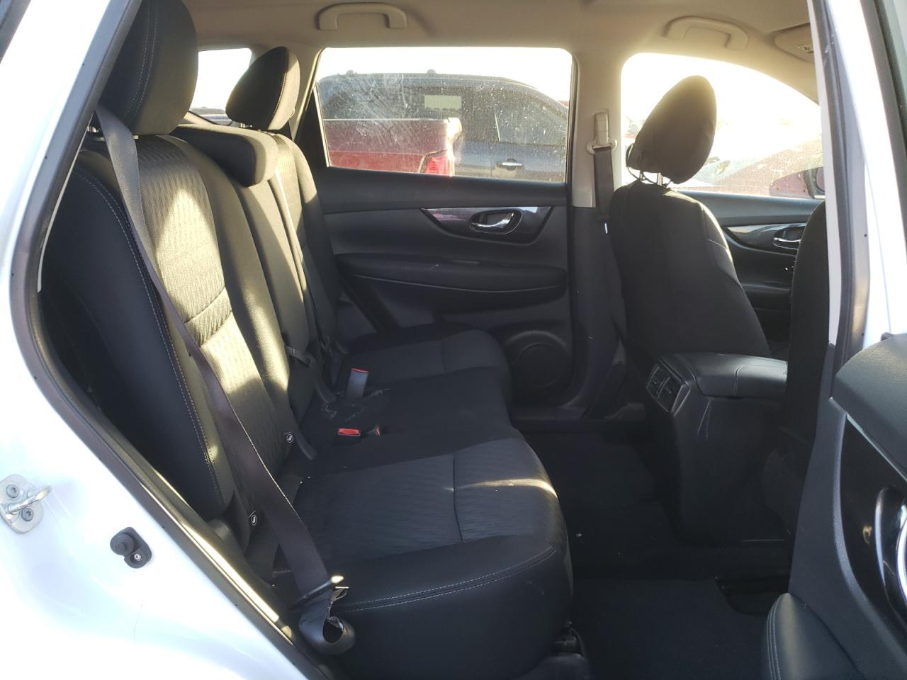 Photo 6 from auction – 2018 NISSAN ROGUE S with VIN KNMAT2MT5JP620749