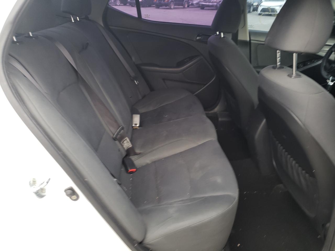 Photo 6 from auction – 2015 KIA OPTIMA LX with VIN KNAGM4A72F5579684