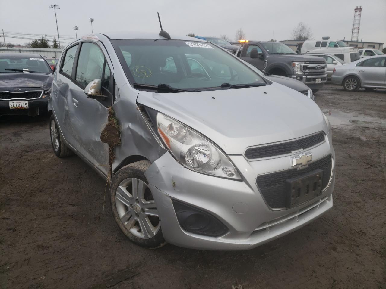 CHEVROLET SPARK 1LT 2015 with VIN KL8CD6S91FC726417 - Photo from auction
