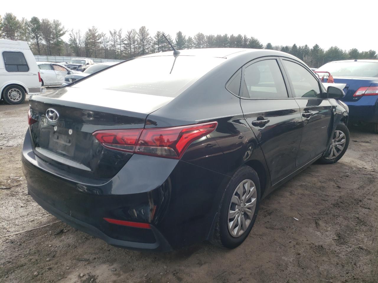 Photo 4 from auction – 2019 HYUNDAI ACCENT SE with VIN 3KPC24A38KE039257