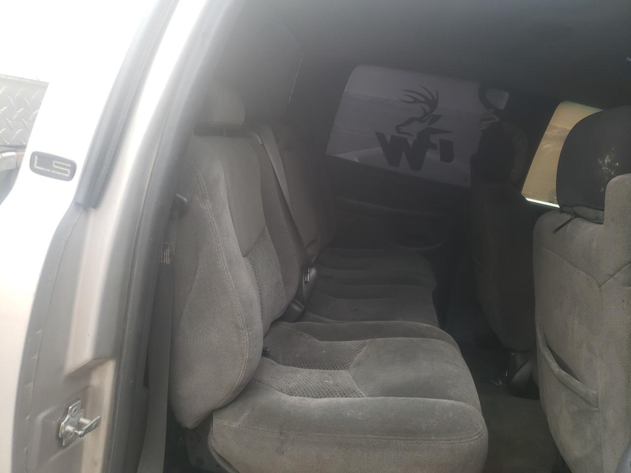 Photo 6 from auction – 2005 CHEVROLET SILVERADO with VIN 1GCHK23295F966650