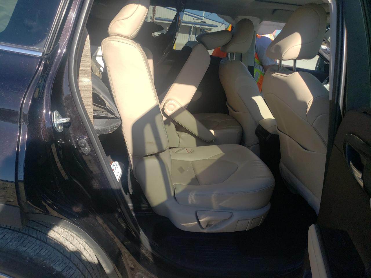 Photo 6 from auction – 2020 TOYOTA HIGHLANDER with VIN 5TDDZRBHXLS024869